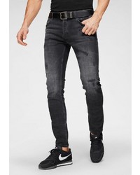 schwarze Jeans mit Destroyed-Effekten von Chasin'