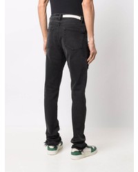 schwarze Jeans mit Destroyed-Effekten von VAL KRISTOPHE