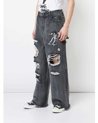 schwarze Jeans mit Destroyed-Effekten von Haculla