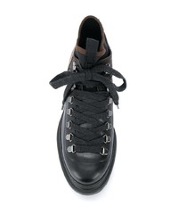 schwarze klobige flache Stiefel mit einer Schnürung aus Leder von Brunello Cucinelli