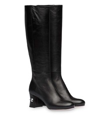 schwarze kniehohe Stiefel aus Leder von Miu Miu