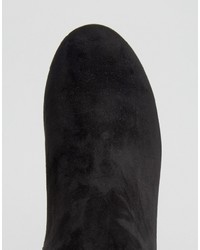 schwarze kniehohe Stiefel von Asos