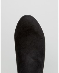 schwarze kniehohe Stiefel von Asos