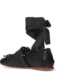 schwarze Leder Ballerinas von Miu Miu