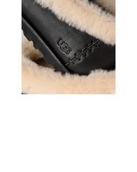 schwarze Leder Ballerinas von UGG