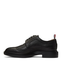 schwarze Leder Brogues von Thom Browne