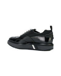 schwarze Leder Brogues von Prada