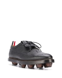 schwarze Leder Brogues von Thom Browne