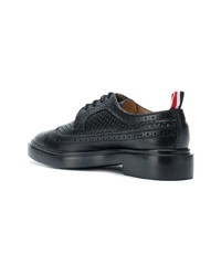 schwarze Leder Brogues von Thom Browne