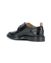 schwarze Leder Brogues von Thom Browne