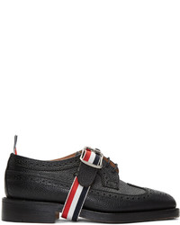 schwarze Leder Brogues von Thom Browne