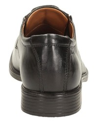 schwarze Leder Derby Schuhe von Clarks