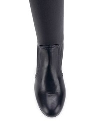 schwarze Leder mittelalte Stiefel