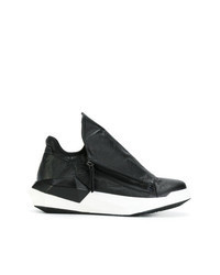 schwarze Leder niedrige Sneakers mit geometrischem Muster