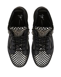 schwarze Leder niedrige Sneakers mit Karomuster von Giuseppe Zanotti