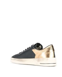 schwarze Leder niedrige Sneakers mit Sternenmuster von Golden Goose