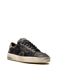 schwarze Leder niedrige Sneakers mit Sternenmuster von Golden Goose