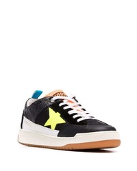 schwarze Leder niedrige Sneakers mit Sternenmuster von Golden Goose