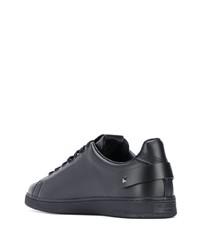 schwarze Leder niedrige Sneakers von Valentino Garavani