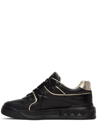 schwarze Leder niedrige Sneakers von Valentino Garavani