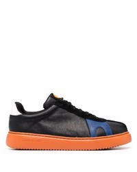 schwarze Leder niedrige Sneakers von Camper