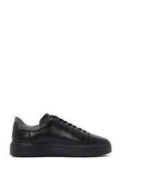 schwarze Leder niedrige Sneakers von Derimod