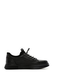 schwarze Leder niedrige Sneakers von Derimod