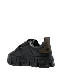 schwarze Leder niedrige Sneakers von Versace