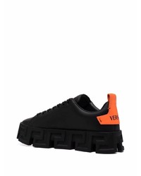 schwarze Leder niedrige Sneakers von Versace