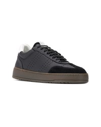 schwarze Leder niedrige Sneakers von Etq.