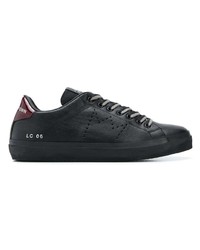 schwarze Leder niedrige Sneakers von Leather Crown