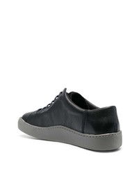 schwarze Leder niedrige Sneakers von Camper