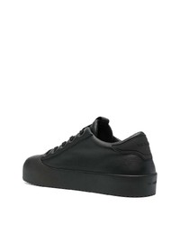 schwarze Leder niedrige Sneakers von Vic Matie