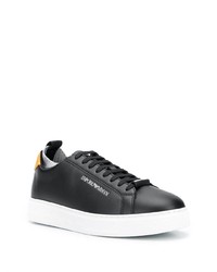 schwarze Leder niedrige Sneakers von Emporio Armani