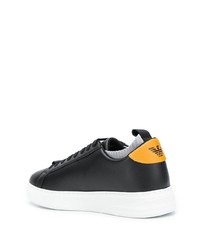 schwarze Leder niedrige Sneakers von Emporio Armani