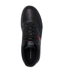 schwarze Leder niedrige Sneakers von Tommy Hilfiger