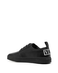 schwarze Leder niedrige Sneakers von Valentino Garavani