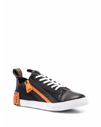 schwarze Leder niedrige Sneakers von Moschino