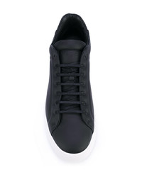 schwarze Leder niedrige Sneakers von Etq.