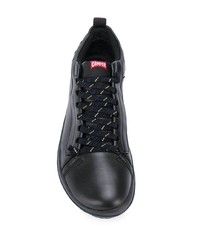 schwarze Leder niedrige Sneakers von Camper