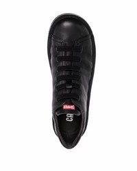 schwarze Leder niedrige Sneakers von Camper