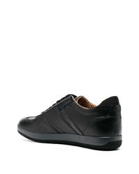 schwarze Leder niedrige Sneakers von Emporio Armani