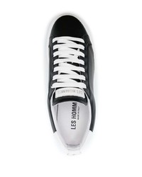 schwarze Leder niedrige Sneakers von Les Hommes