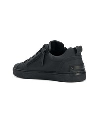 schwarze Leder niedrige Sneakers von Crime London