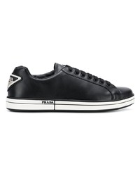 schwarze Leder niedrige Sneakers von Prada