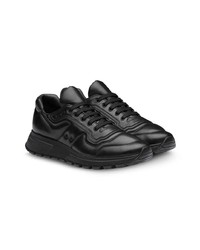 schwarze Leder niedrige Sneakers von Prada