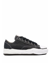 schwarze Leder niedrige Sneakers von Maison Mihara Yasuhiro