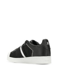 schwarze Leder niedrige Sneakers von MOA - Master of Arts