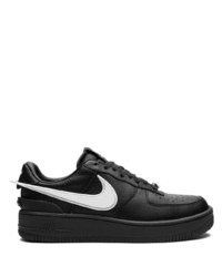 schwarze Leder niedrige Sneakers von Nike