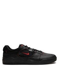 schwarze Leder niedrige Sneakers von Nike